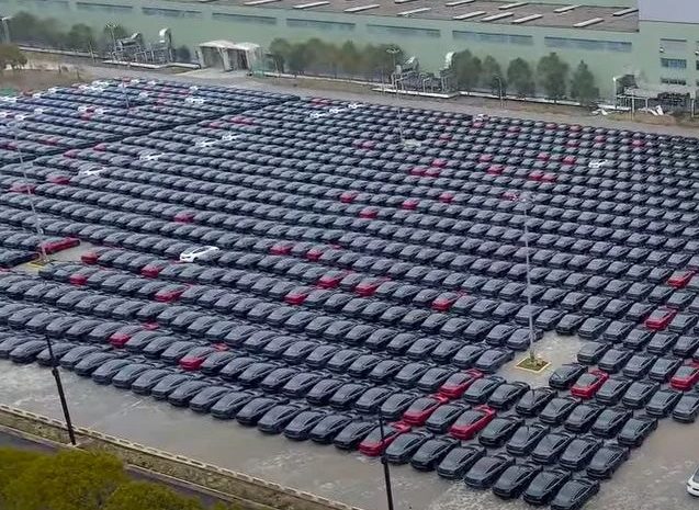 Китайская фабрика Tesla экспортирует продукцию, опережая продажи на местном рынке